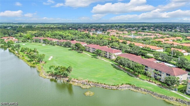 Foto del edificio - 2700 Cypress Trace Cir