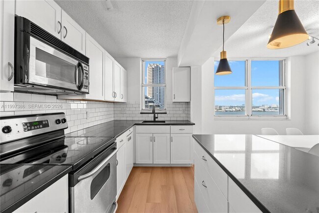Foto del edificio - 770 Claughton Island Dr