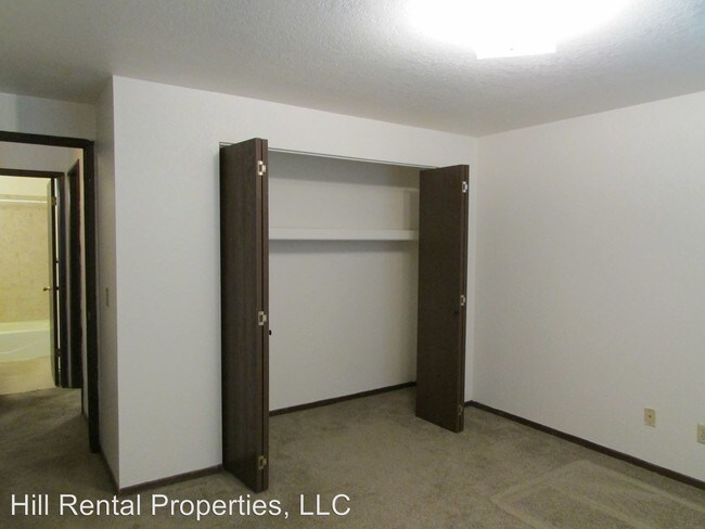Building Photo - 1499 S Hawthorne Dr