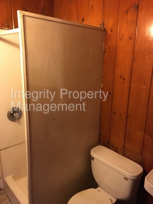 Building Photo - 12605 Pacific Ave S