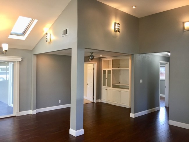 Building Photo - 107 Sylvia Dr