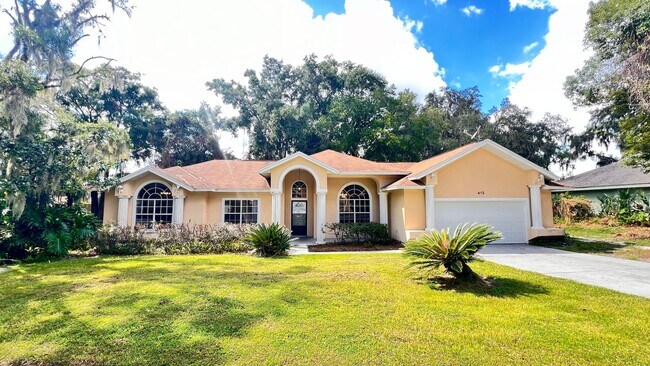 Building Photo - BEAUTIFUL 3 Bed and 2 Bath home in APOPKA!!
