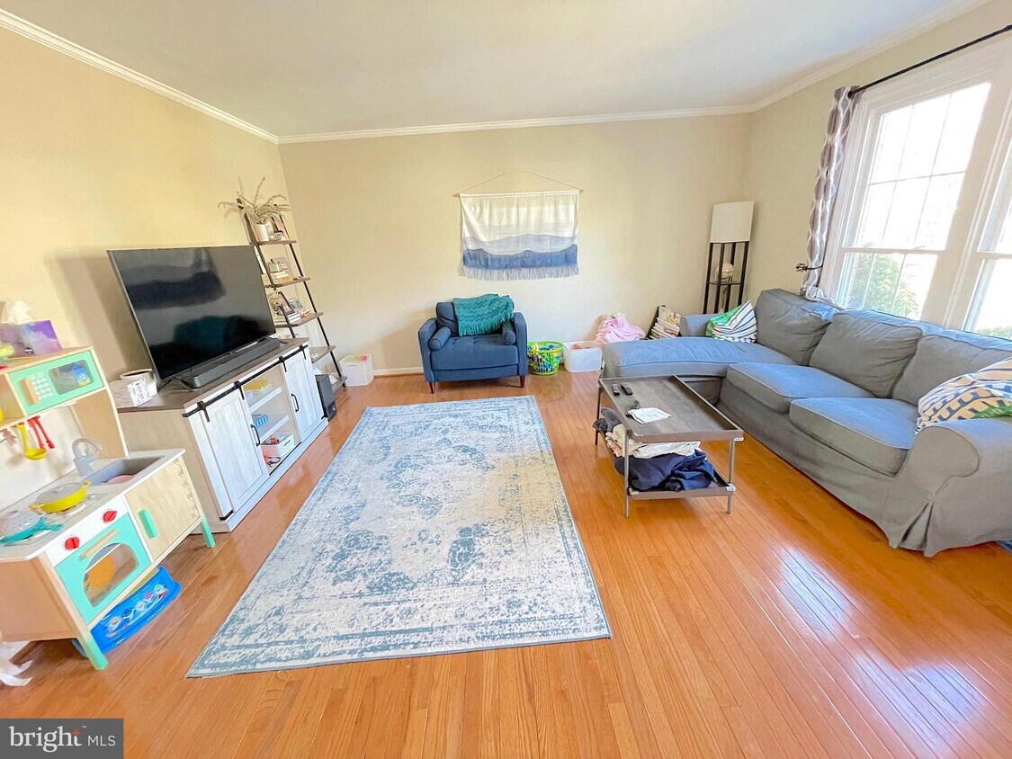 9038 Marie Ct, Lorton, VA 22079 Townhouse for Rent in Lorton, VA