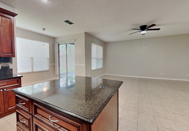 Foto del edificio - 9525 Southern Garden Cir