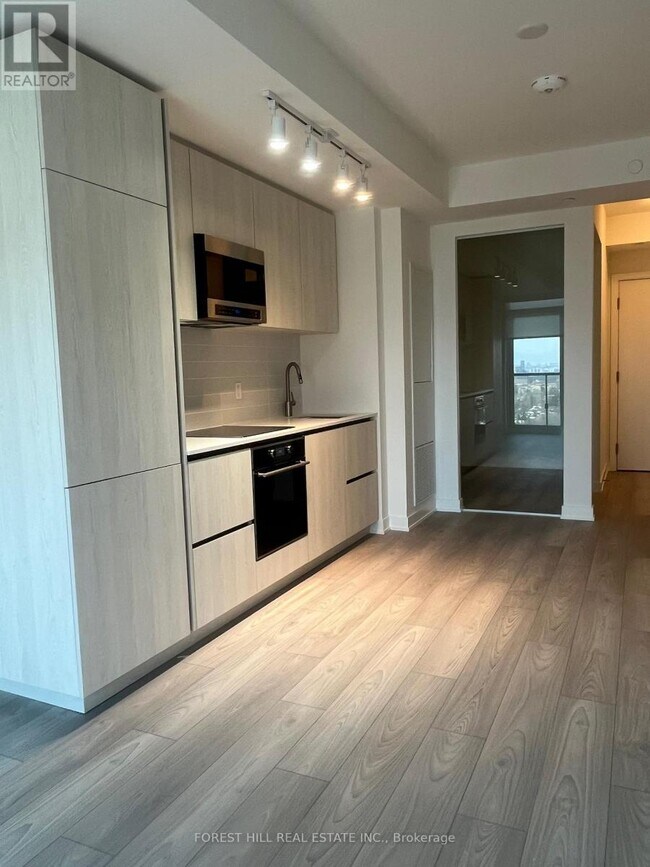 Photo du bâtiment - 110 Broadway Ave