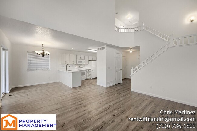 Foto del edificio - 543 W 114th Way