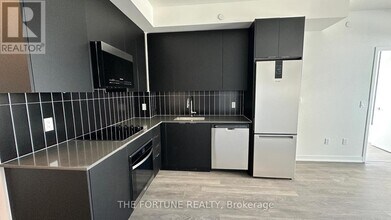 Building Photo - 10 Abeja St