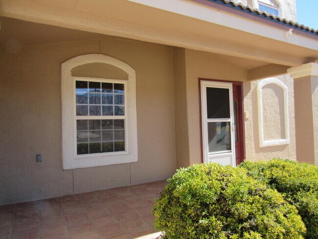 Foto del edificio - 4417 Marcus Uribe Dr