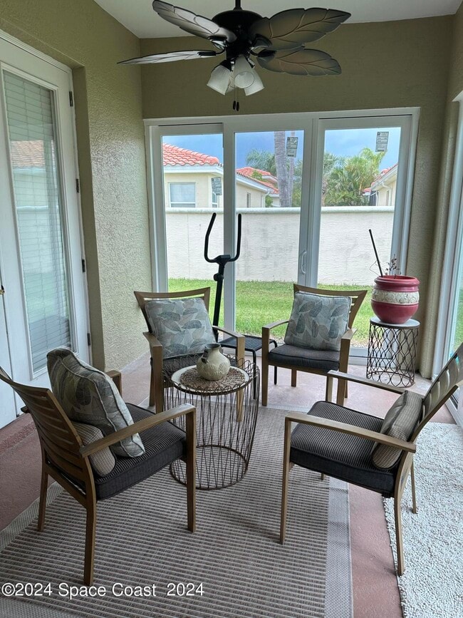 Foto del edificio - 8667 Villanova Dr