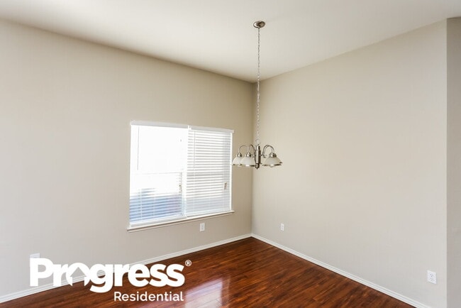 Building Photo - 821 Ragland Dr
