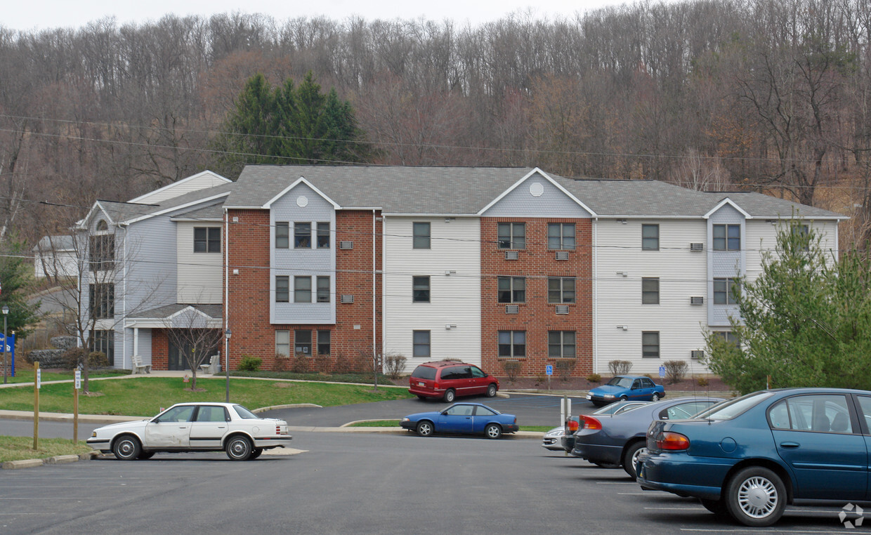 Rock Ledge Commons - Apartments in Lock Haven, PA | Apartments.com