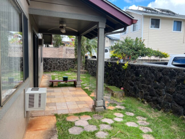 Building Photo - 95-1023 Puukoa St