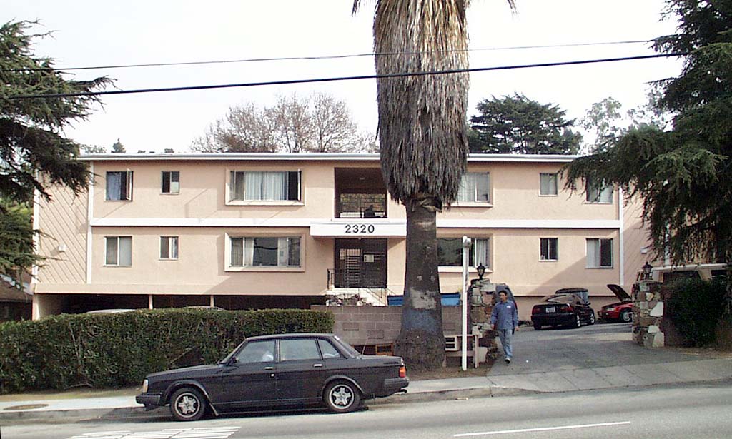 Building Photo - 2320 Glendale Blvd