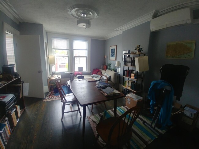 Foto del edificio - 318 Somerville Ave