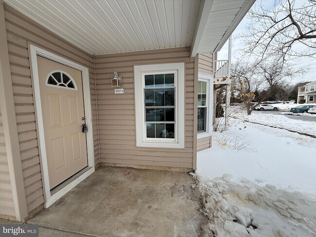 Building Photo - 31013 Bennett Pl