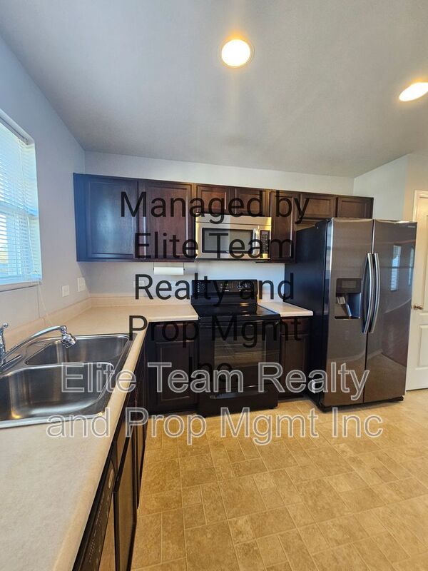 Building Photo - 453 Hunters Dance Road