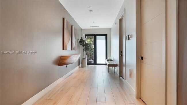 Foto del edificio - 1371 SW 22nd Ter