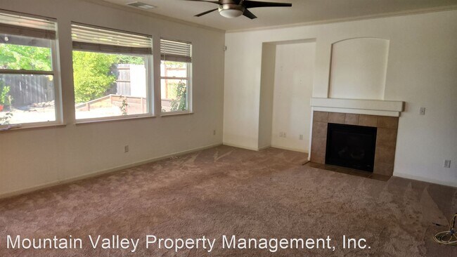 Foto del edificio - 3 br, 2.5 bath House - 3326 Corinthian Lane