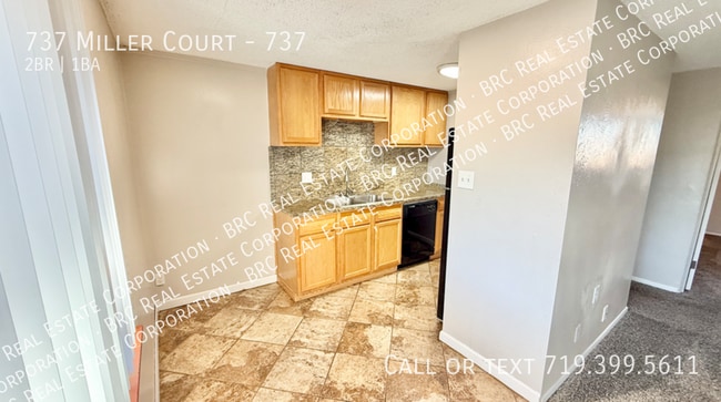 Foto del edificio - 737 Miller Ct