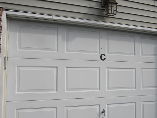 Building Photo - 2420 E 51st St