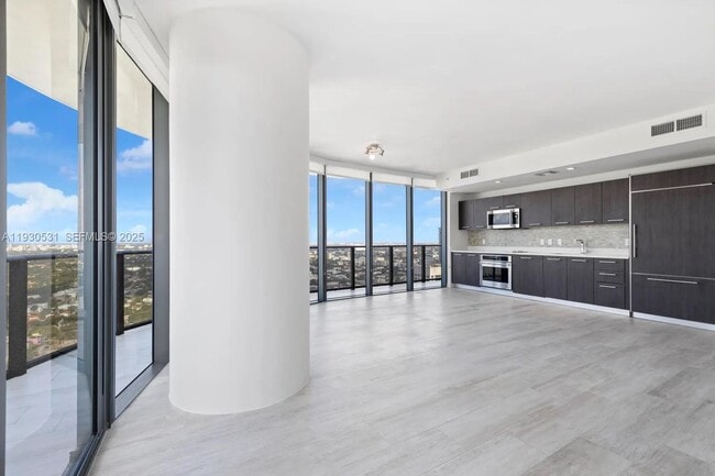 Foto del edificio - 55 SW 9th St