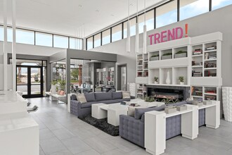 Building Photo - Trend