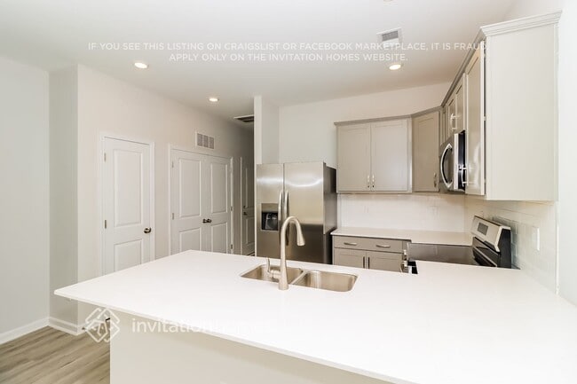 Foto del edificio - 1708 CM Human Dr