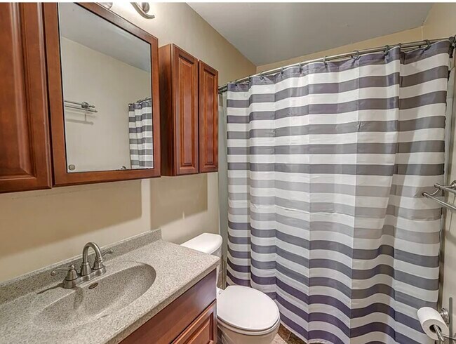 Bathroom - 1009 Apache Dr
