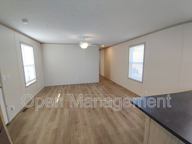 Building Photo - 107 Arlene Ln