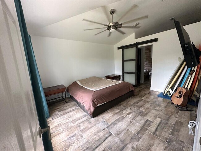 Foto del edificio - 1230 Silverdale St