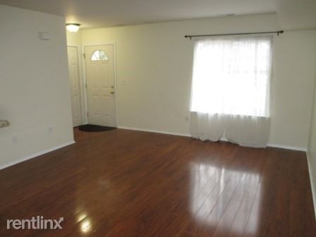 Building Photo - 2 br, 2.5 bath Condo - 30370 Nantucket Dr