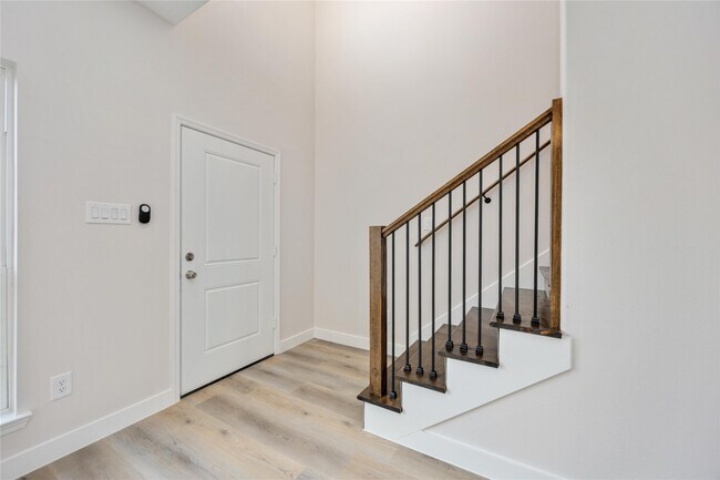 Building Photo - 12650 Sai Baba Dr