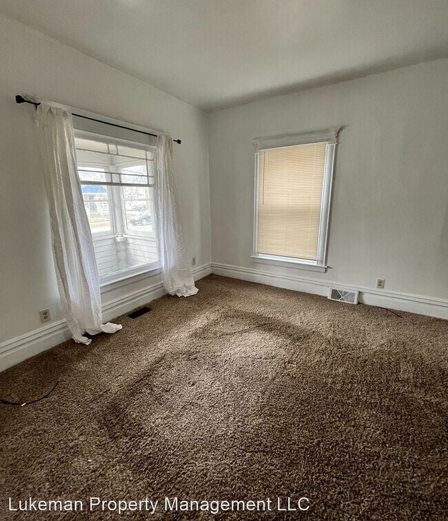 Building Photo - 4 br, 2 bath House - 1007 S Westnedge Ave