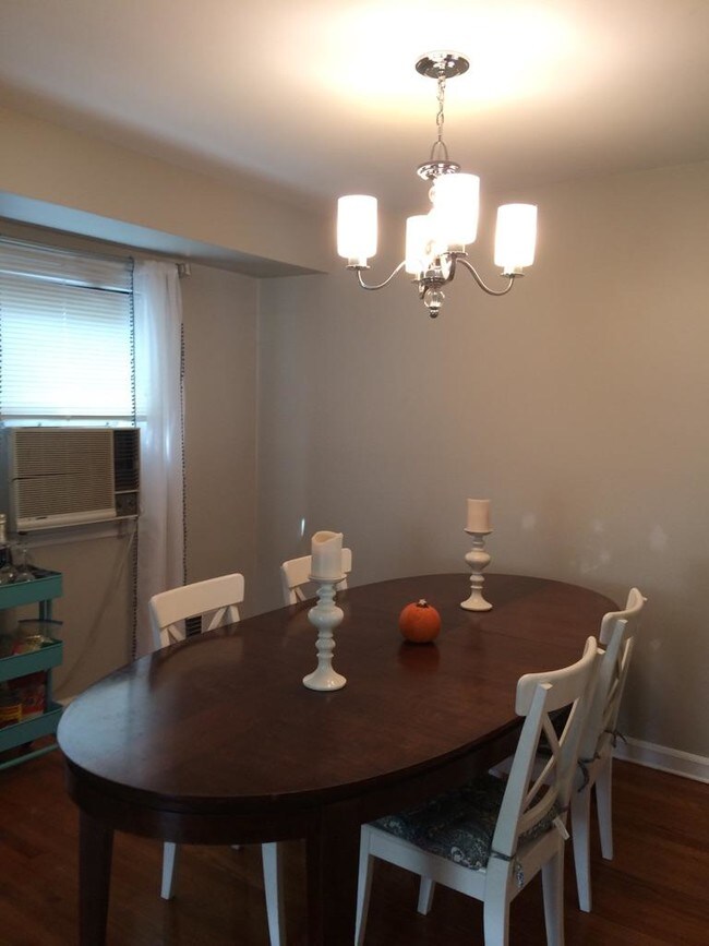 Building Photo - 39 thomas St