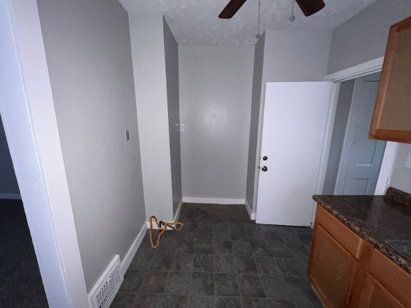 7701 New York Ave Cleveland, OH 44105 – photo 4