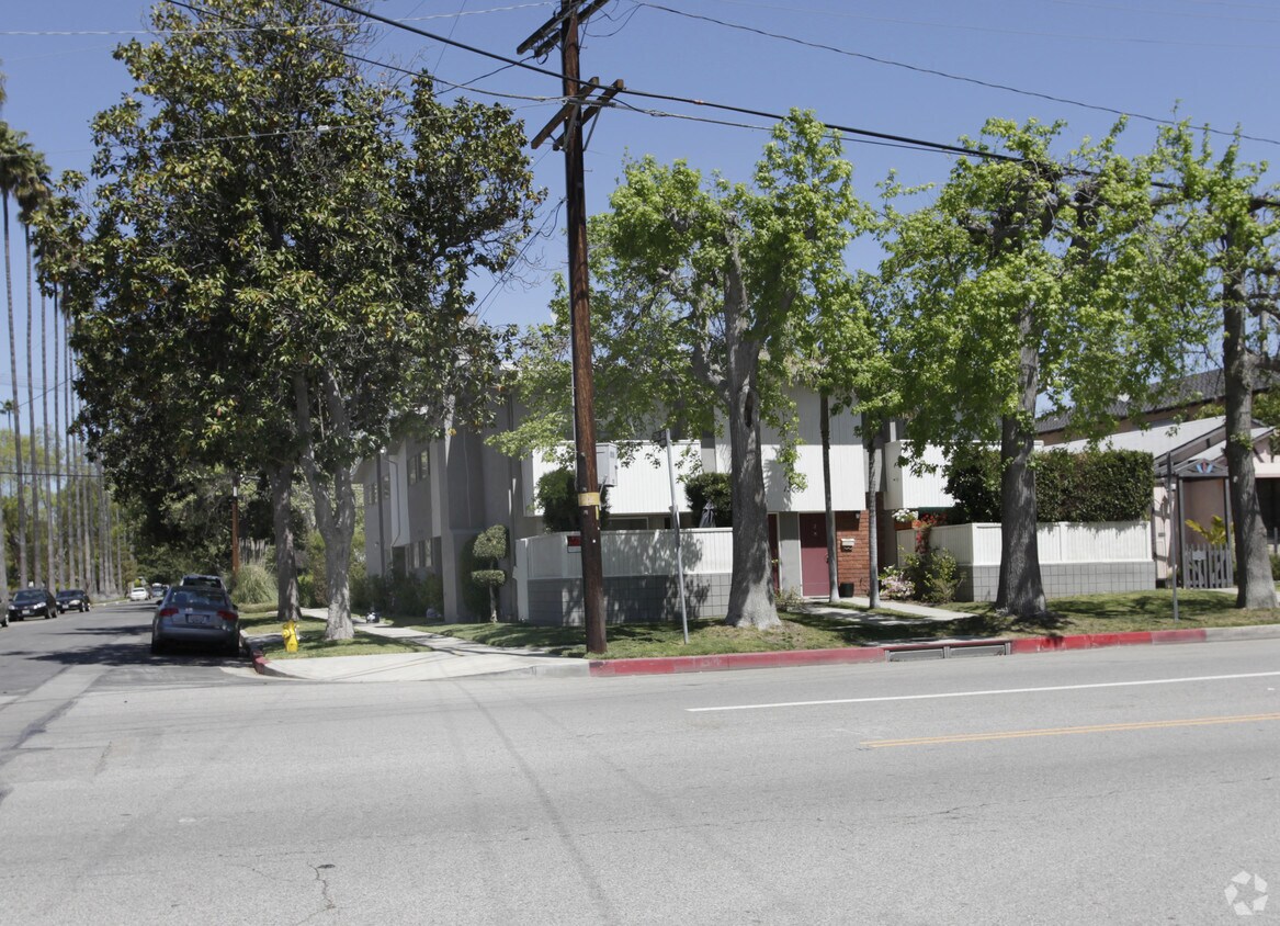 13055 Moorpark St, Studio City, CA 91604 Apartments in Studio City, CA