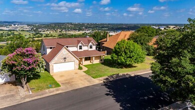 Building Photo - 2006 Vista Ridge Dr