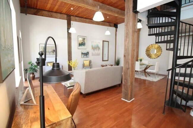 Building Photo - 4 Powder Mill Sq