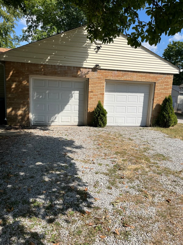 Building Photo - 83 S Lynhurst Dr