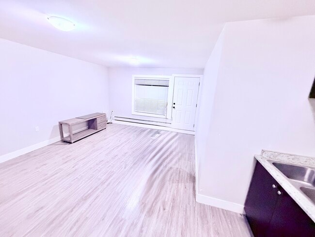 Photo du bâtiment - 18108 61 Av