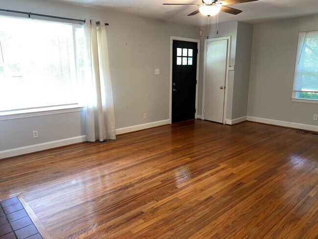 Foto del edificio - 317 Beaufort St SE