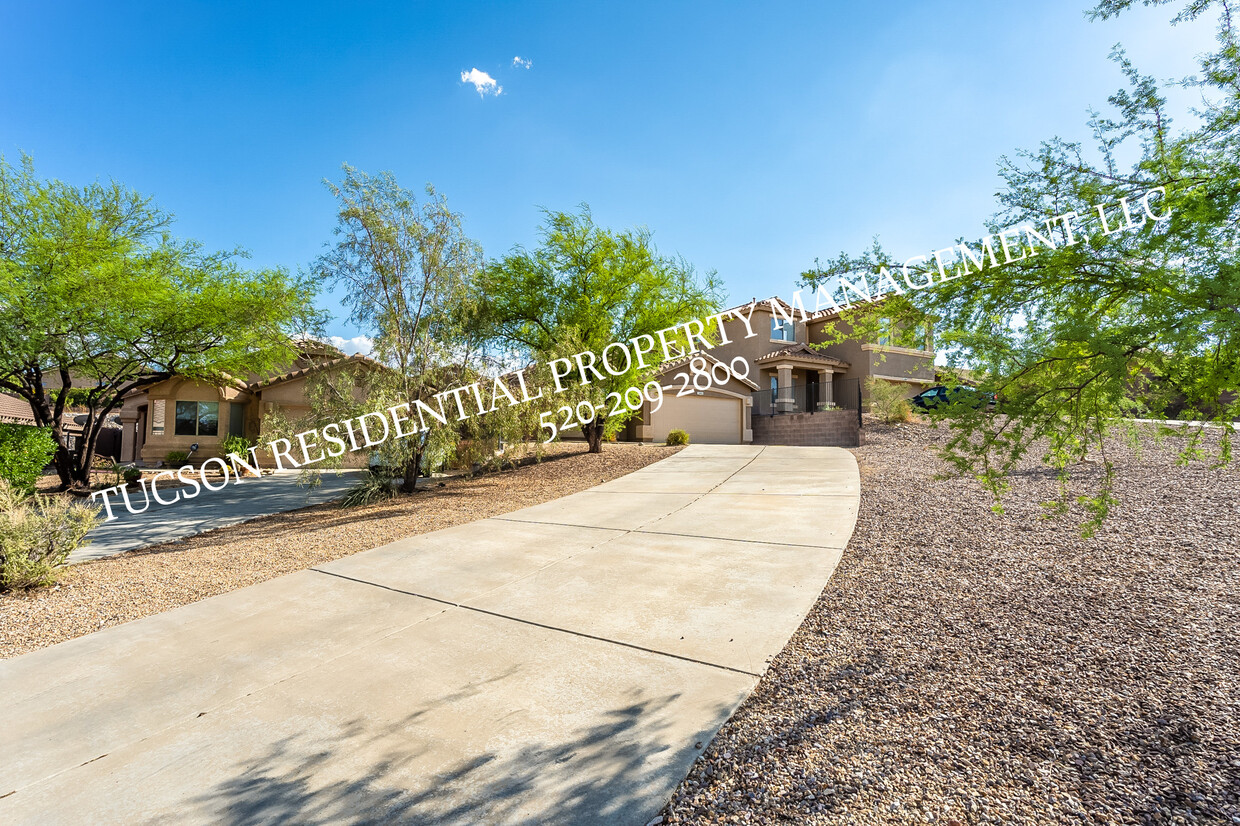 Foto principal - 10882 S Arrowhead Spring Dr