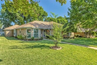 Building Photo - 1403 Bogard Ln