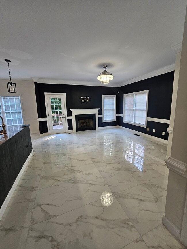 Photo - 3007 Oakdale Rd House