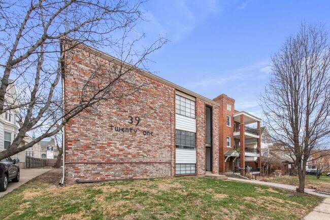 Foto del edificio - 3921 WYANDOTTE