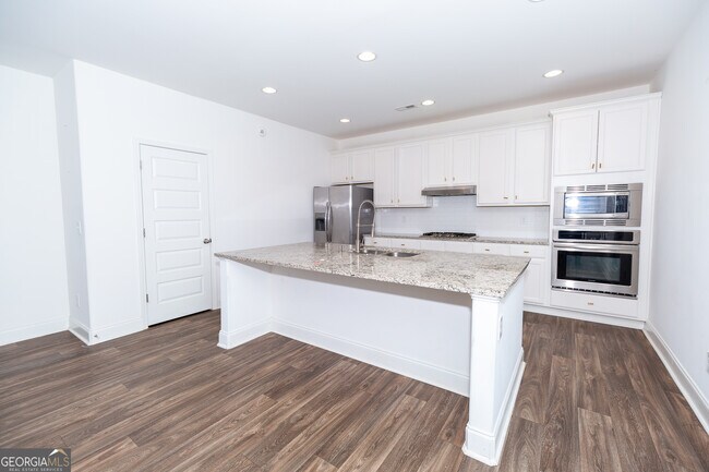 Foto del edificio - 140 Tanglewood Dr