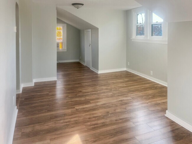 Foto del edificio - 935 E Ft Wayne St