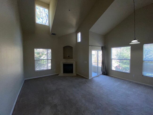Building Photo - Triana North - South Meadows - 2 Bed 2 Bath