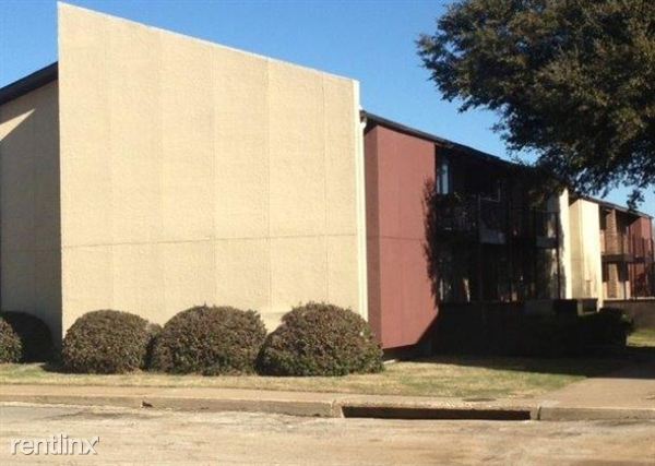 Building Photo - 1602 Hickory Tree Rd