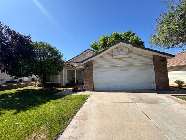 Building Photo - 1141 W 360 N